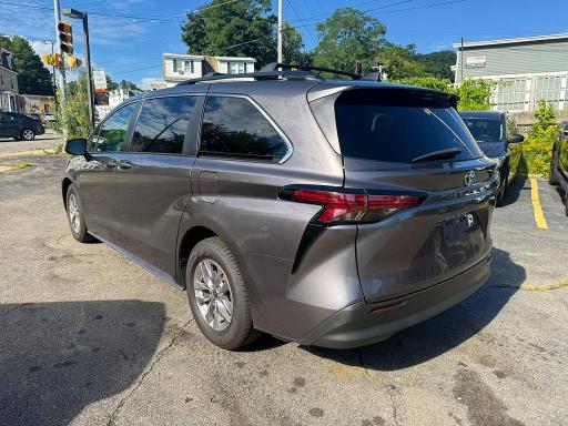 Photo 2 from auction – 2022 TOYOTA SIENNA with VIN 5TDBRKEC5NS122564