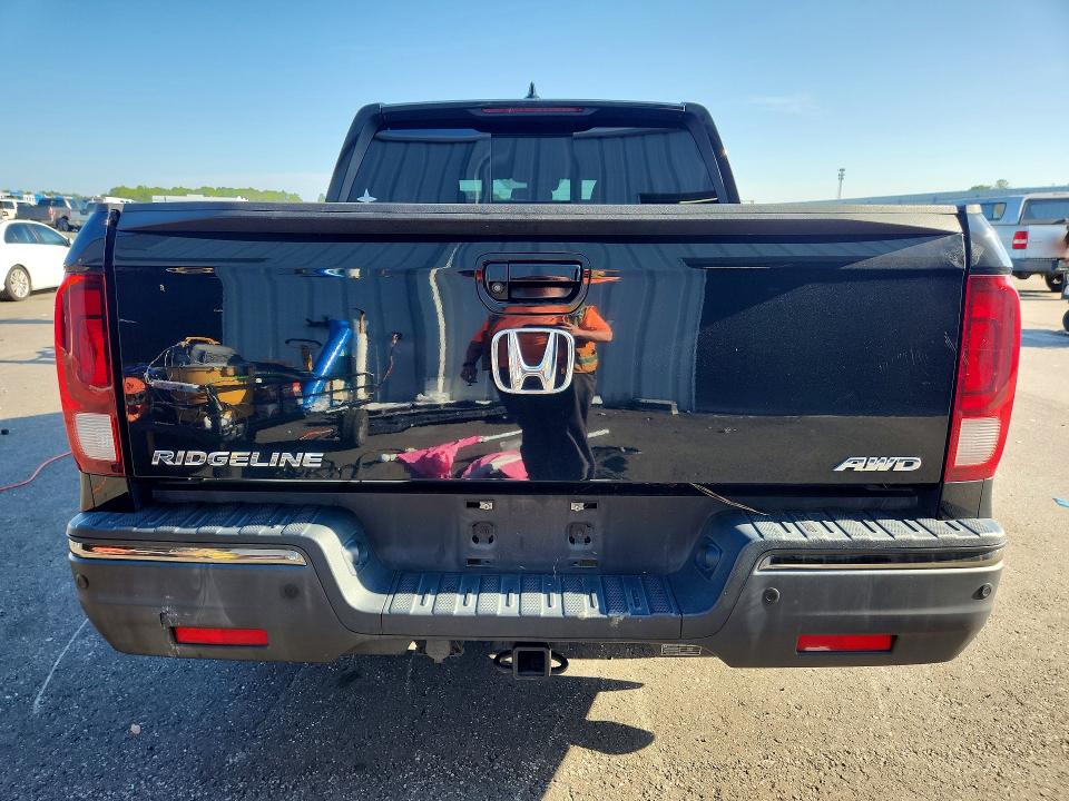 Photo 6 from auction – 2020 HONDA RIDGELINE with VIN 5FPYK3F87LB027138