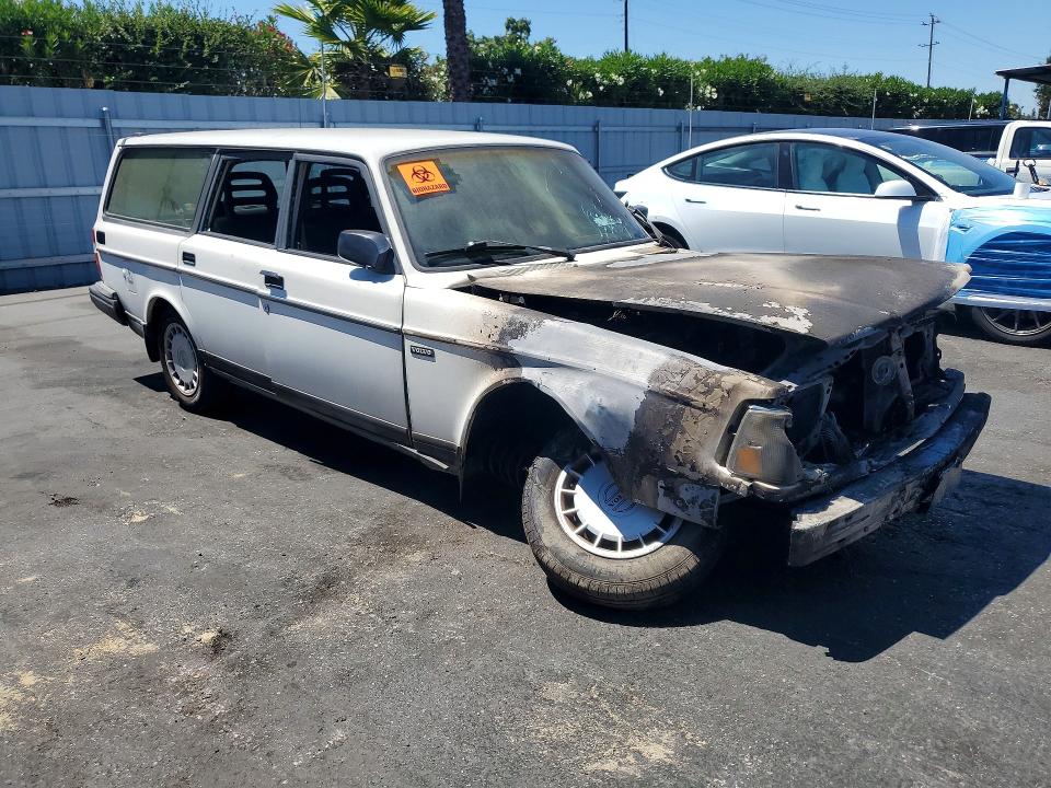 Photo 4 from auction – 1993 VOLVO 240 with VIN YV1AW831XP1951858