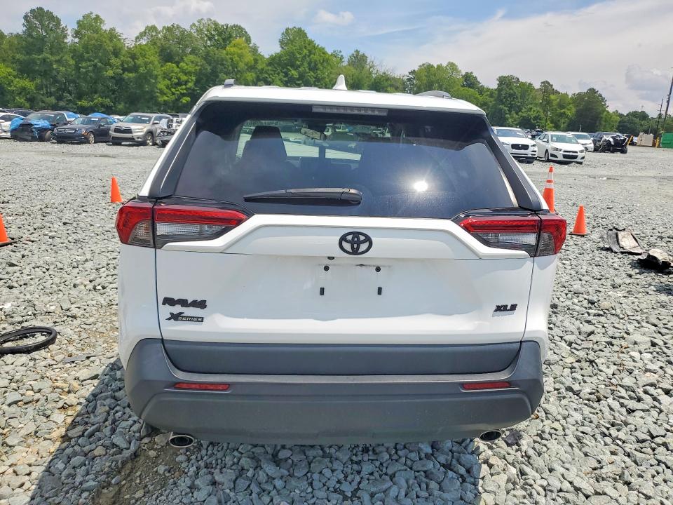 Photo 6 from auction – 2023 TOYOTA RAV4 with VIN 2T3W1RFV4PC239699