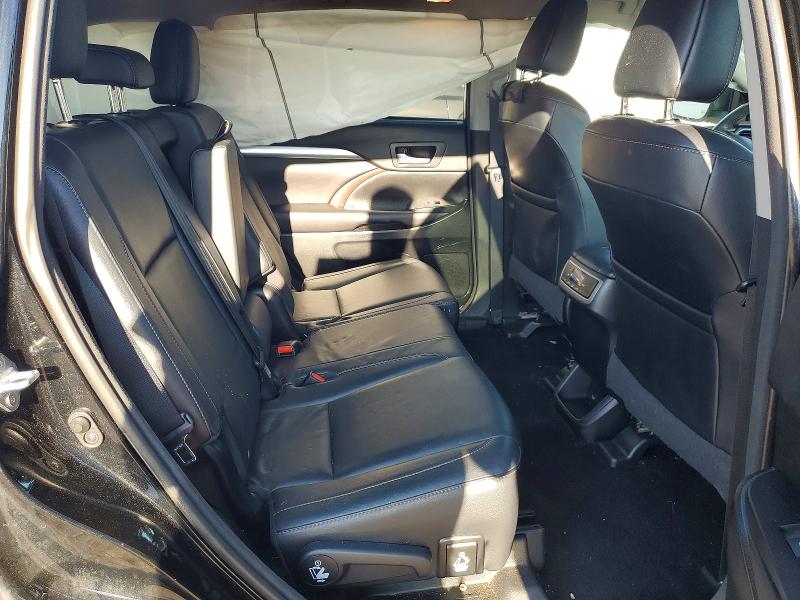 Photo 11 from auction – 2016 TOYOTA HIGHLANDER with VIN 5TDJKRFH6GS309737