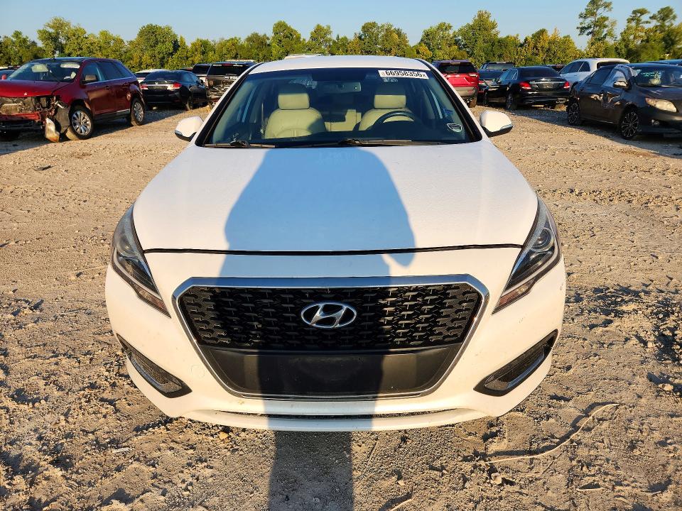 Photo 5 from auction – 2017 HYUNDAI SONATA HYBRID with VIN KMHE34L13HA046741