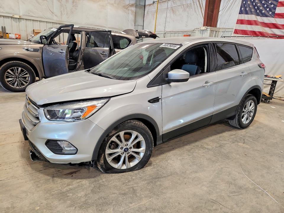 FORD ESCAPE 2017 with VIN 1FMCU0GD7HUB08917 - Photo from auction