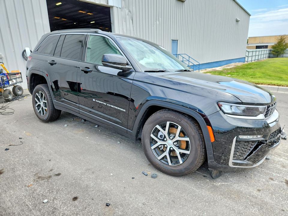 Photo 4 from auction – 2026 JEEP GRAND CHEROKEE with VIN 1C4RJHBR6TC241966