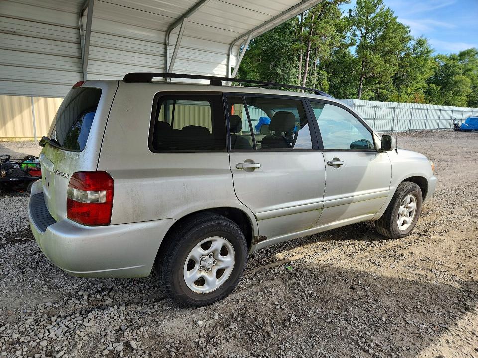 Photo 3 from auction – 2005 TOYOTA HIGHLANDER with VIN JTEGD21A750120256