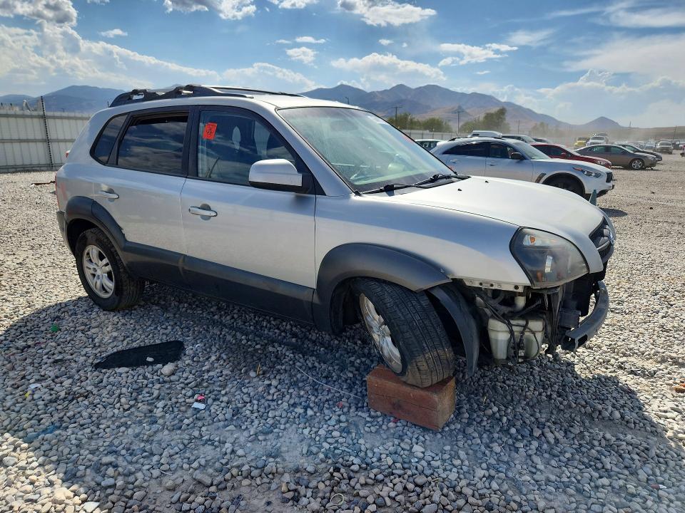 Photo 4 from auction – 2007 HYUNDAI TUCSON with VIN KM8JN72D47U528086