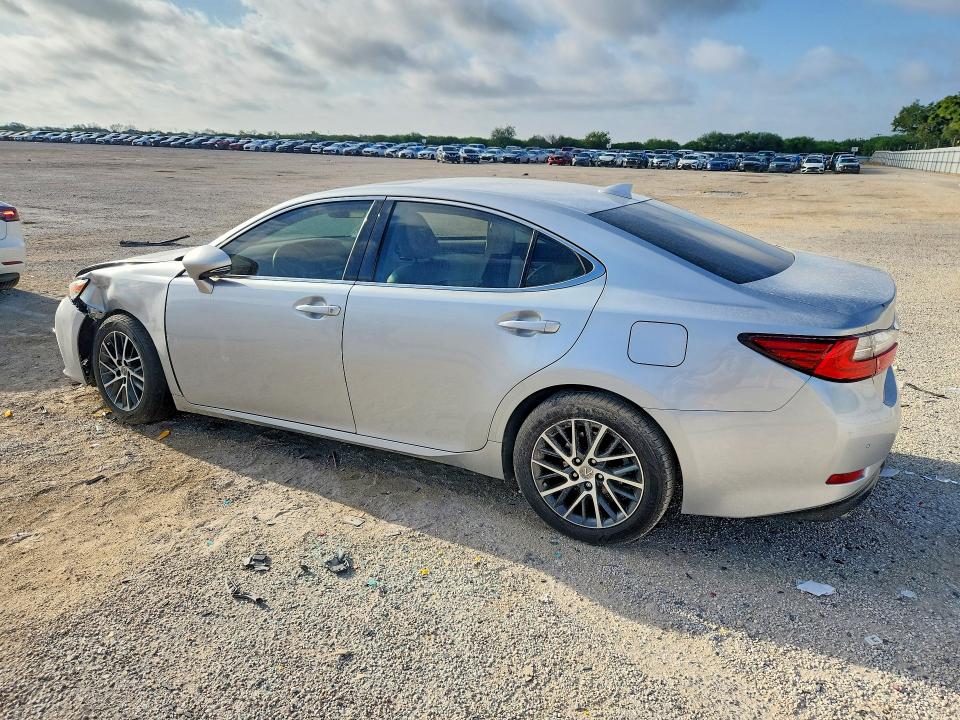 Photo 2 from auction – 2017 LEXUS ES with VIN 58ABK1GG0HU043659