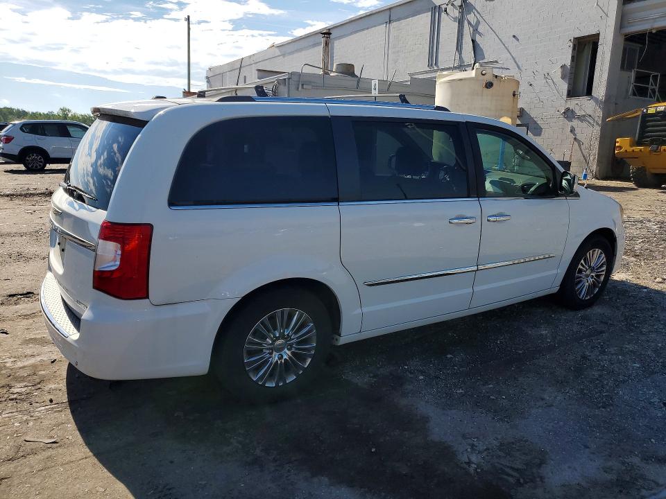 Photo 3 from auction – 2011 CHRYSLER TOWN & COUNTRY with VIN 2A4RR6DG4BR745294