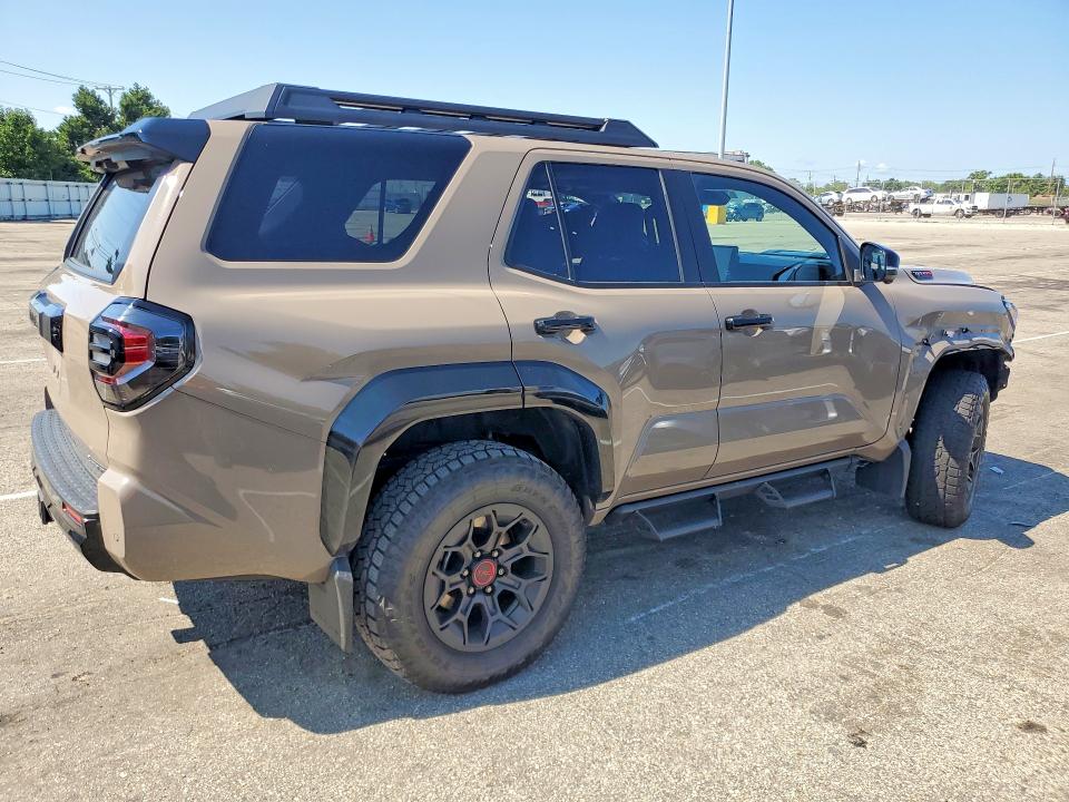 Photo 3 from auction – 2025 TOYOTA 4RUNNER with VIN JTEVB5BR6S5004628