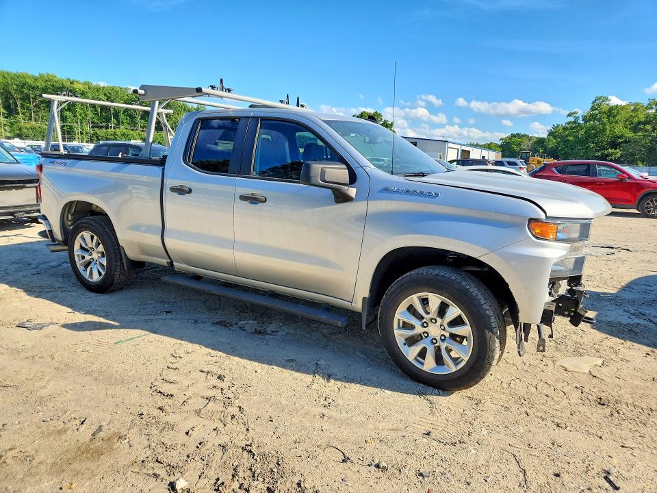Zdjęcie 4 z aukcji – 2021 CHEVROLET SILVERADO z VIN 1GCRYBEH6MZ111440