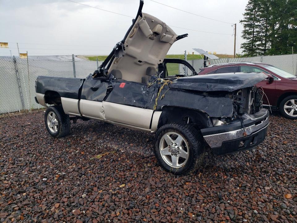 Photo 4 from auction – 2004 CHEVROLET SILVERADO with VIN 1GCEK19T84Z116857