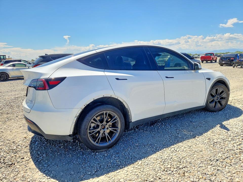 Photo 3 from auction – 2024 TESLA MODEL Y with VIN 7SAYGDEE6RF164638