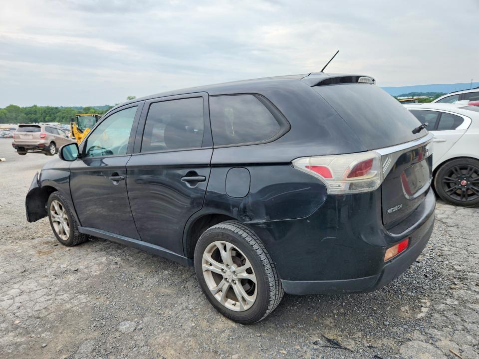 Photo 2 from auction – 2014 MITSUBISHI OUTLANDER with VIN JA4AD3A35EZ009437