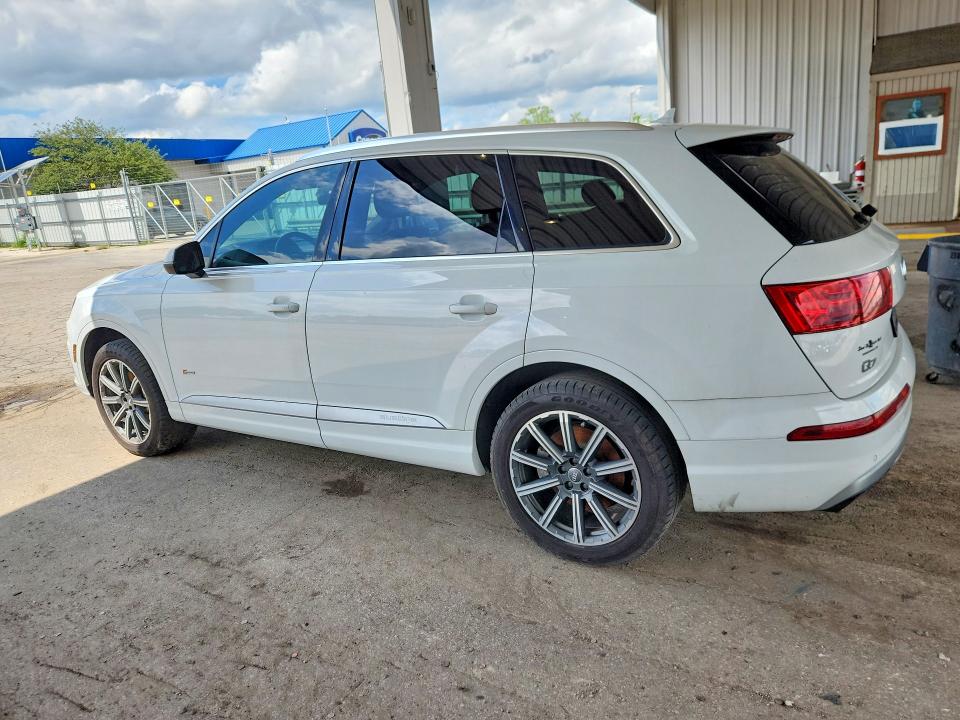 Photo 2 from auction – 2017 AUDI Q7 with VIN WA1VAAF73HD001073