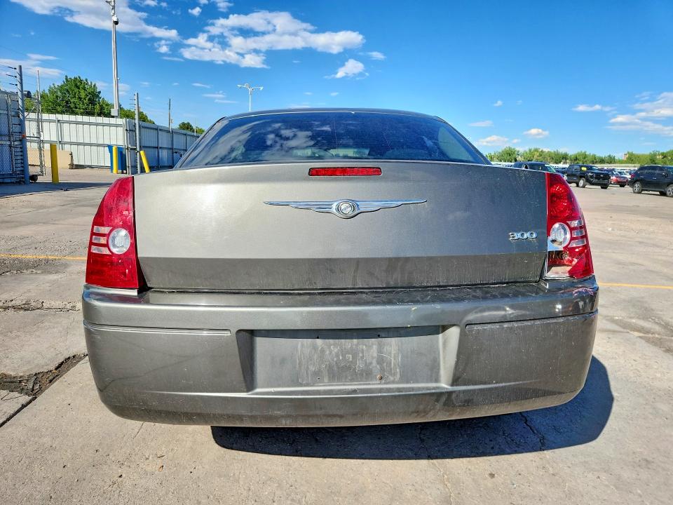 Photo 6 from auction – 2009 CHRYSLER 300 with VIN 2C3LA43D09H558007