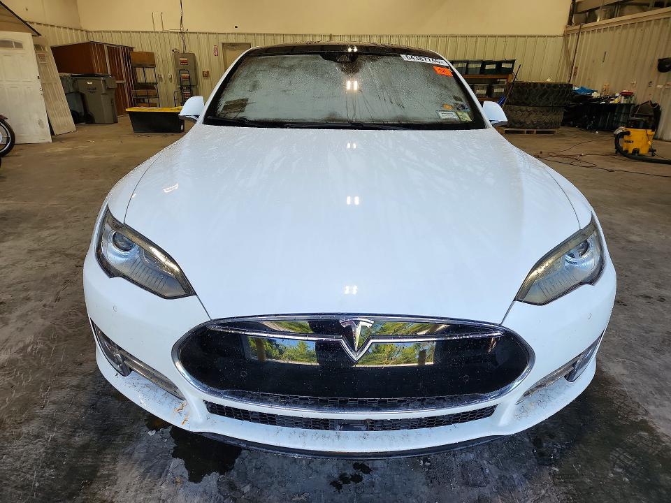 Photo 5 from auction – 2016 TESLA MODEL S with VIN 5YJSA1E4XGF131505