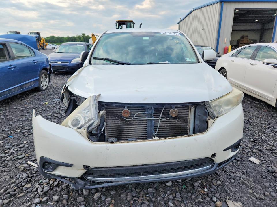 Photo 5 from auction – 2013 TOYOTA HIGHLANDER with VIN 5TDBK3EH2DS251866