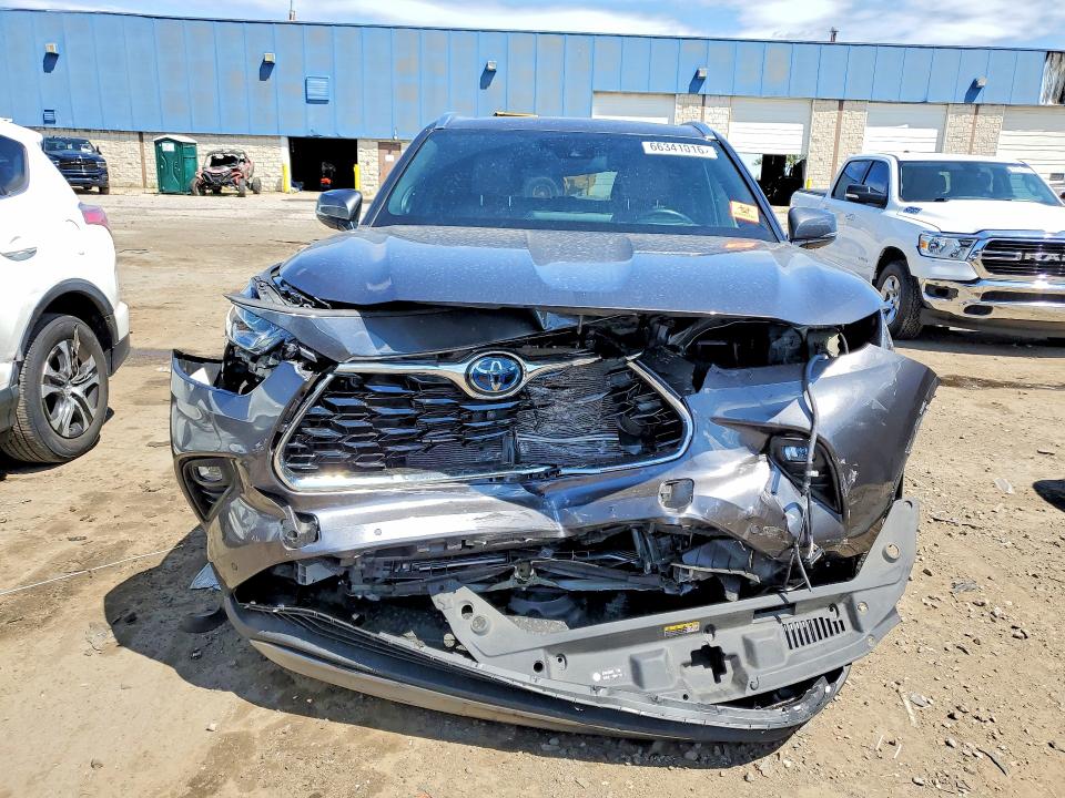 Photo 5 from auction – 2021 TOYOTA HIGHLANDER with VIN 5TDEBRCH0MS049059
