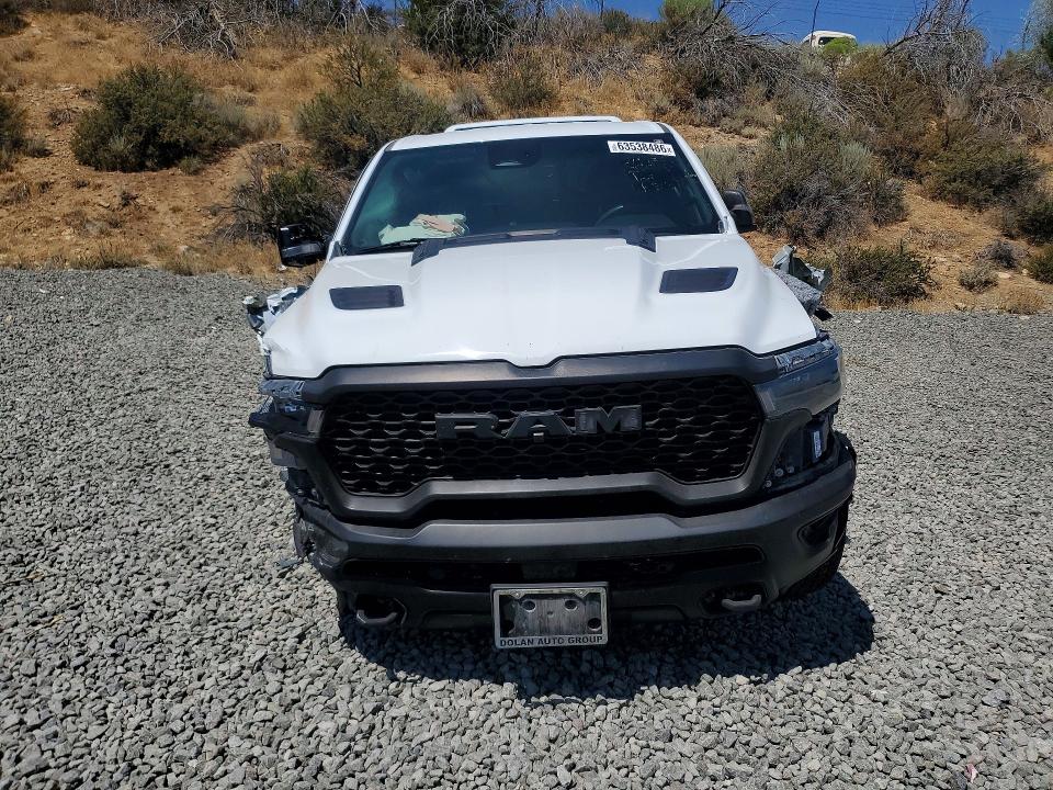 Снимка 5 от търг – 2025 RAM 1500 с VIN 1C6SRFLP6SN596867