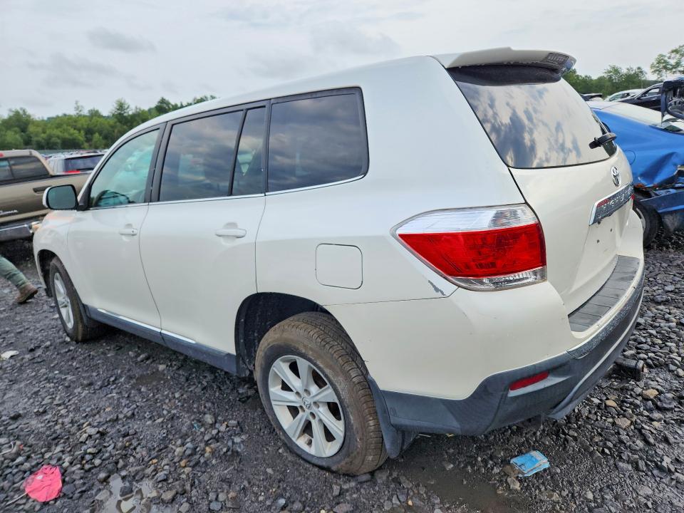 Photo 2 from auction – 2013 TOYOTA HIGHLANDER with VIN 5TDBK3EH2DS251866