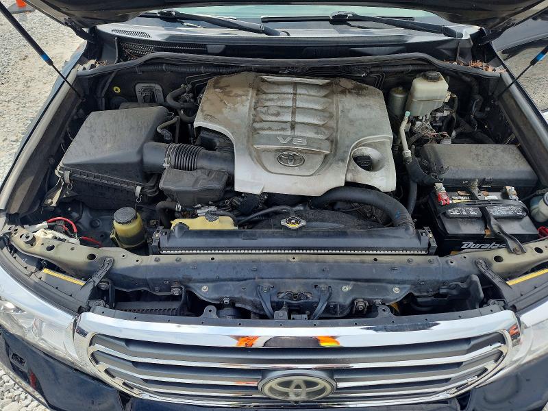 Photo 12 from auction – 2013 TOYOTA LAND CRUISER with VIN JTMHY7AJXD4012151