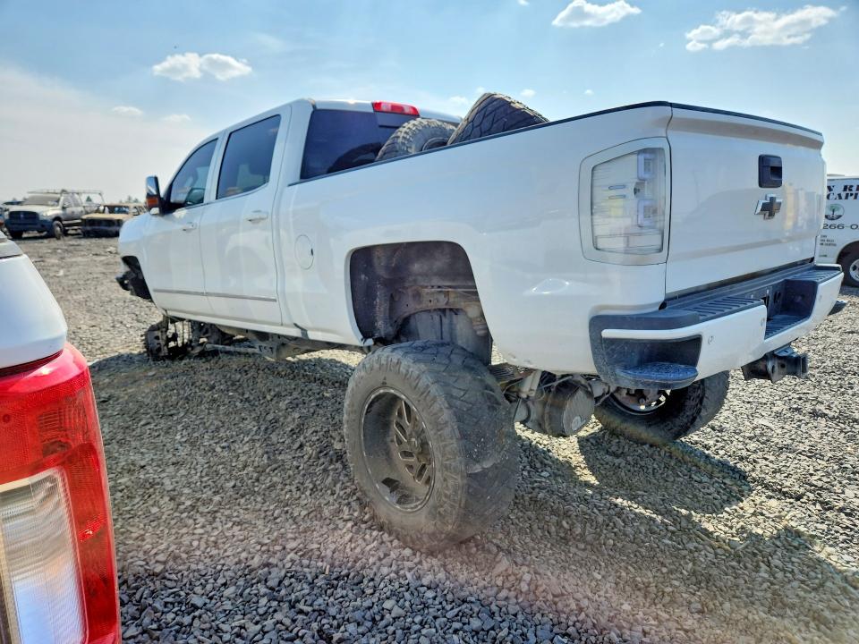 Photo 2 from auction – 2018 CHEVROLET SILVERADO with VIN 1GC1KWEYXJF248772