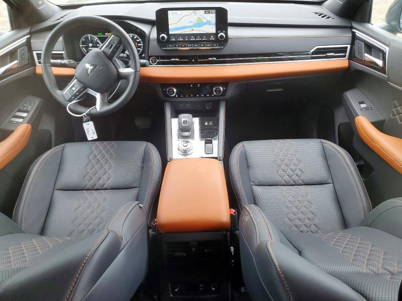 Photo 8 from auction – 2025 MITSUBISHI OUTLANDER with VIN JA4T5WA99SZ042299