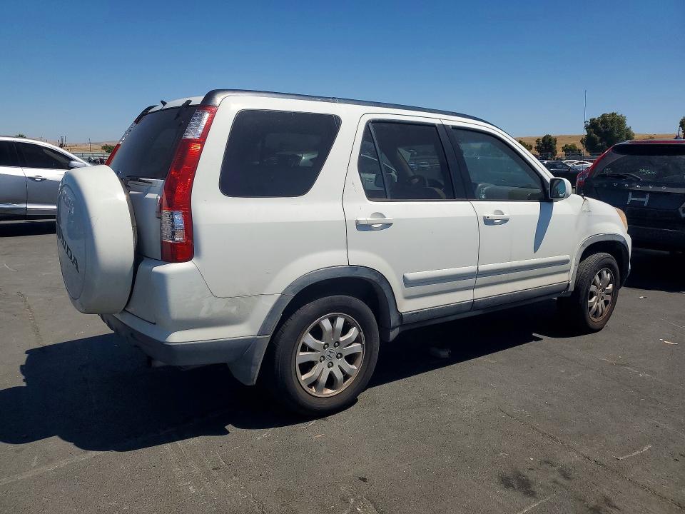 Photo 3 from auction – 2005 HONDA CR-V with VIN JHLRD78985C016804