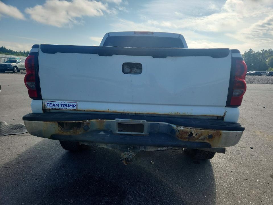 Photo 6 from auction – 2004 CHEVROLET SILVERADO with VIN 2GCEK13T341390789
