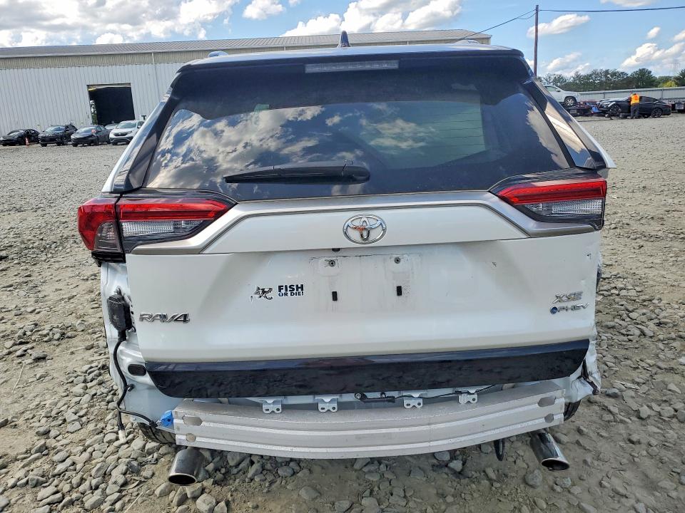 Photo 6 from auction – 2025 TOYOTA RAV4 with VIN JTMFB3FV0SD279776