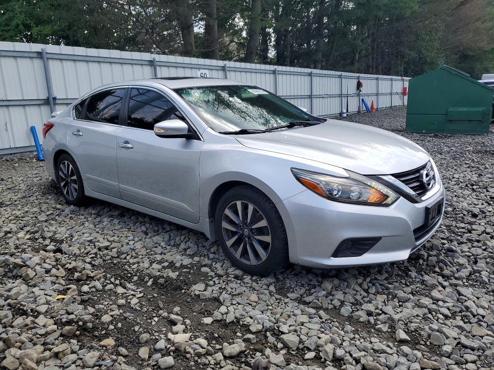 Photo 4 from auction – 2017 NISSAN ALTIMA with VIN 1N4AL3AP9HC227468