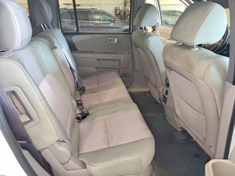 Photo 11 from auction – 2015 HONDA PILOT with VIN 5FNYF4H32FB008022