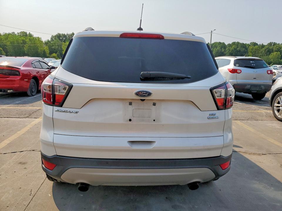 Photo 6 from auction – 2017 FORD ESCAPE with VIN 1FMCU0G95HUC75823