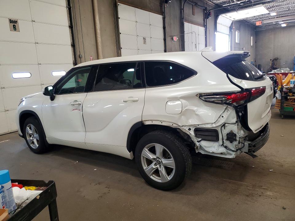 Photo 2 from auction – 2021 TOYOTA HIGHLANDER with VIN 5TDBZRBH5MS117775