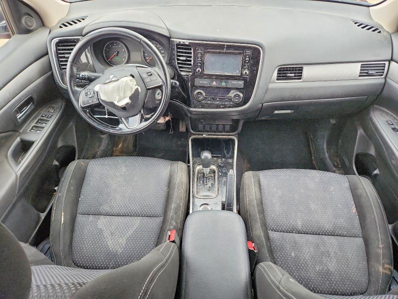 Photo 8 from auction – 2017 MITSUBISHI OUTLANDER with VIN JA4AZ2A31HZ609887