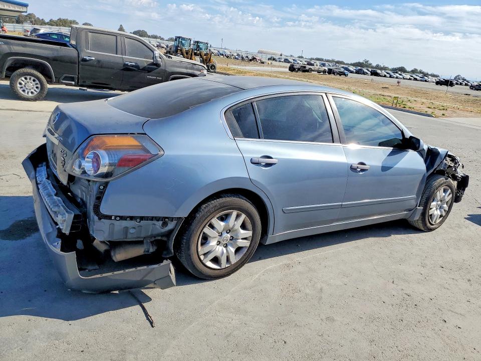 Photo 3 from auction – 2012 NISSAN ALTIMA with VIN 1N4AL2AP2CN423968