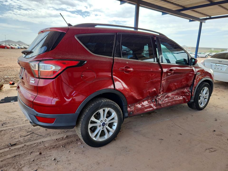 Photo 3 from auction – 2018 FORD ESCAPE with VIN 1FMCU0HDXJUB44377