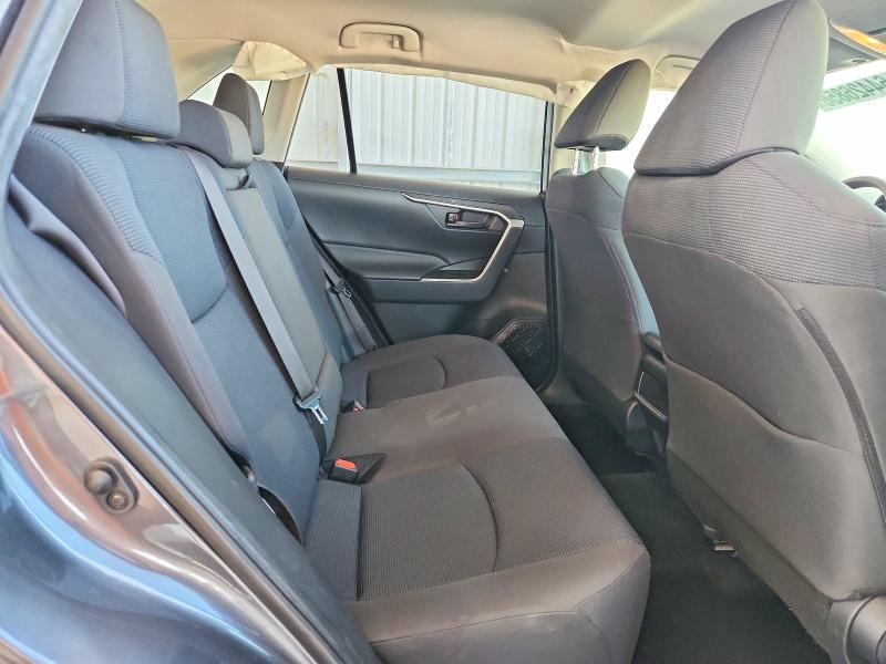 Photo 11 from auction – 2019 TOYOTA RAV4 with VIN JTMF1RFV2KD006280