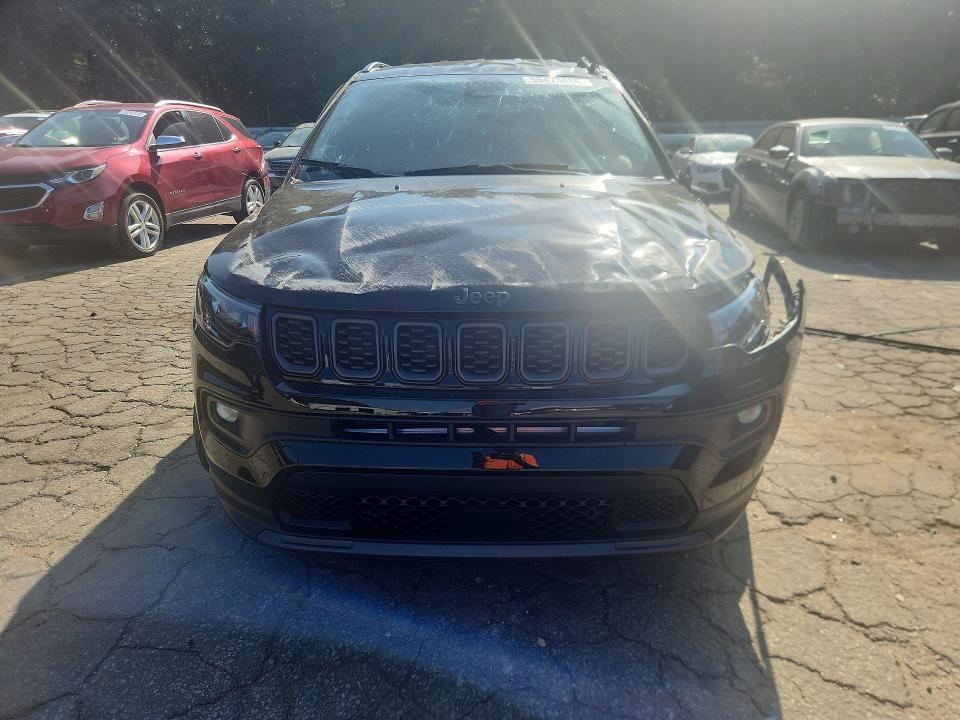 Zdjęcie 5 z aukcji – 2026 JEEP COMPASS z VIN 3C4NJDBNXTT179609