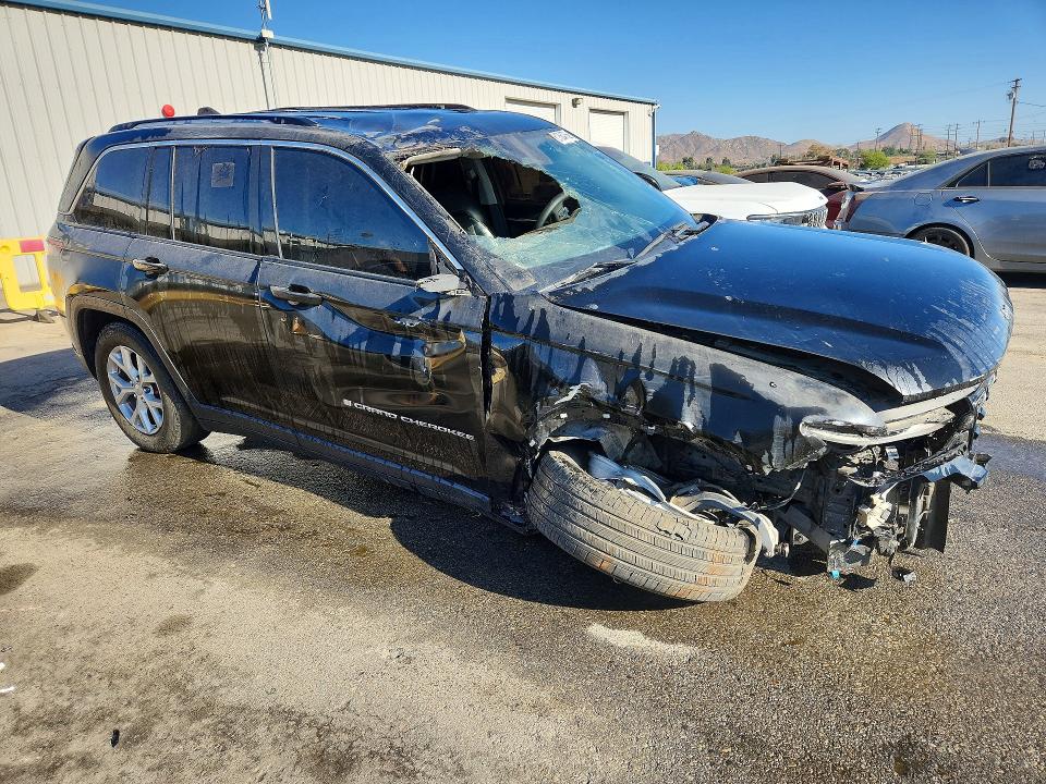 Photo 4 from auction – 2023 JEEP GRAND CHEROKEE with VIN 1C4RJGBG1P8914891