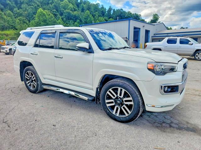 Foto 4 de la subasta – 2018 TOYOTA 4RUNNER con VIN JTEBU5JR2J5600686