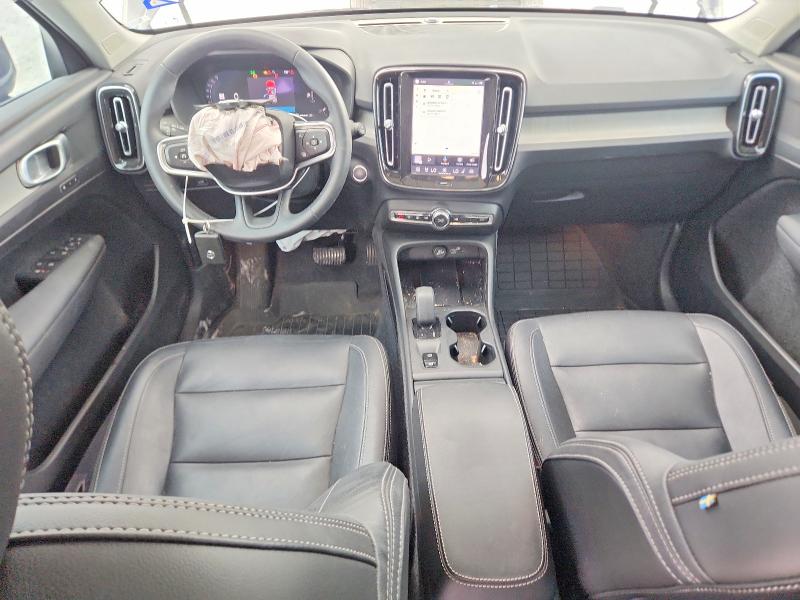 Photo 8 from auction – 2025 VOLVO XC40 with VIN YV4L12UJ2S2479373