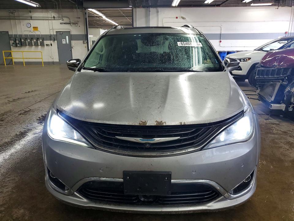 Photo 5 from auction – 2018 CHRYSLER PACIFICA with VIN 2C4RC1N77JR339713
