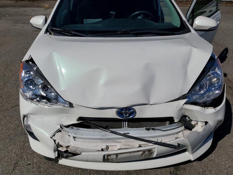 Photo 12 from auction – 2013 TOYOTA PRIUS C with VIN JTDKDTB37D1533100