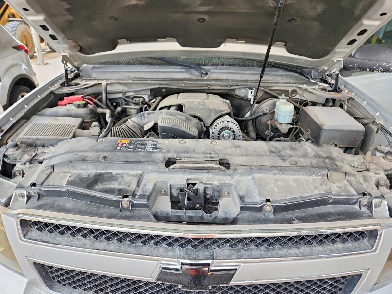 Photo 12 from auction – 2014 CHEVROLET TAHOE with VIN 1GNSCBE01ER215109