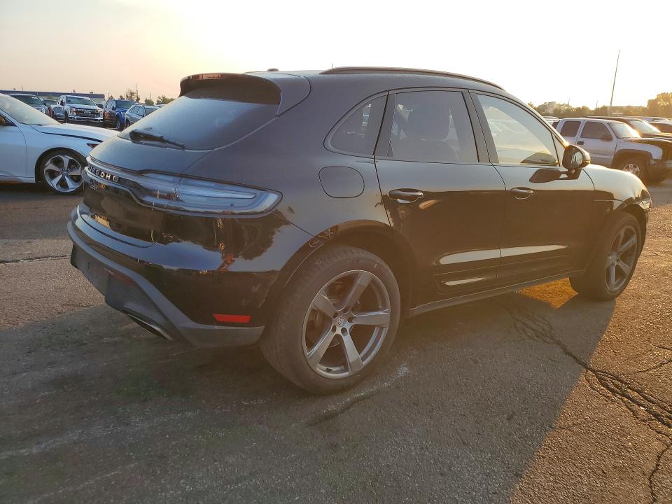 Photo 3 from auction – 2024 PORSCHE MACAN with VIN WP1AA2A51RLB00965