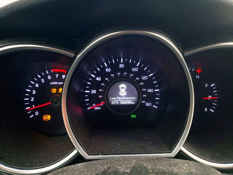 Фото 9 с аукциона – 2015 KIA OPTIMA с VIN 5XXGM4A70FG371401