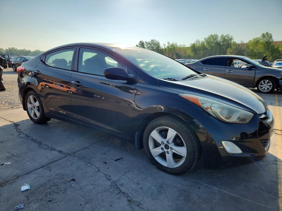Снимка 4 от търг – 2012 HYUNDAI ELANTRA с VIN KMHDH4AE1CU341668