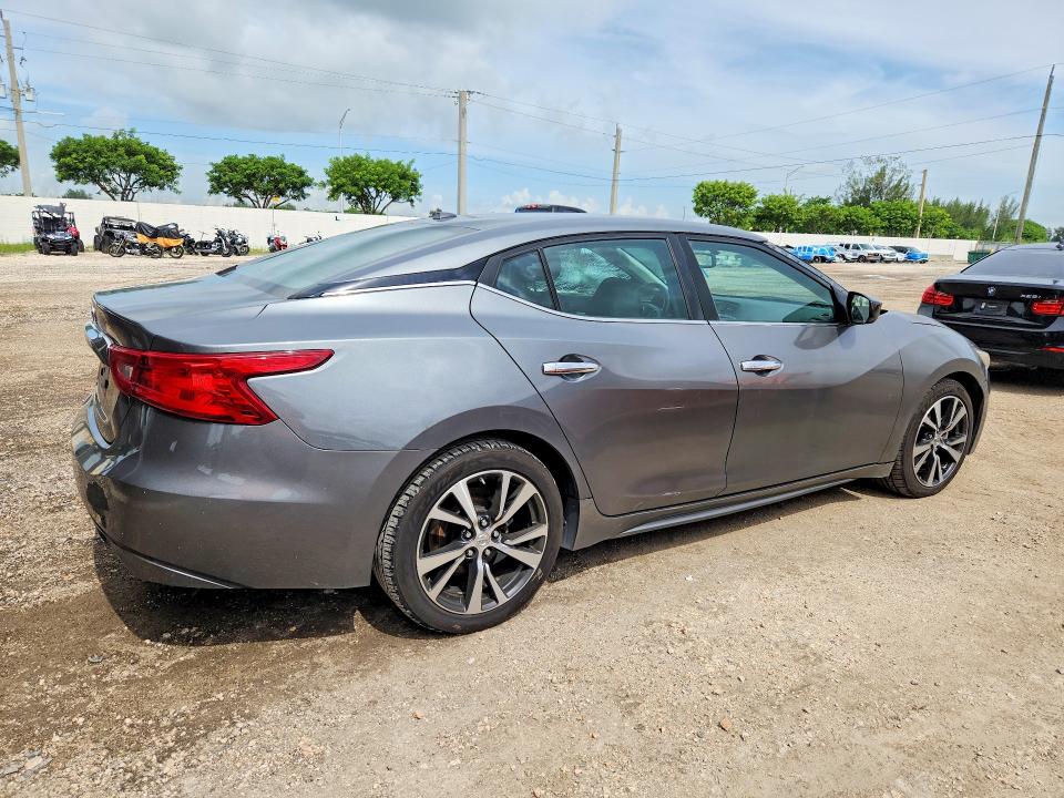 Photo 3 from auction – 2017 NISSAN MAXIMA with VIN 1N4AA6AP8HC371634
