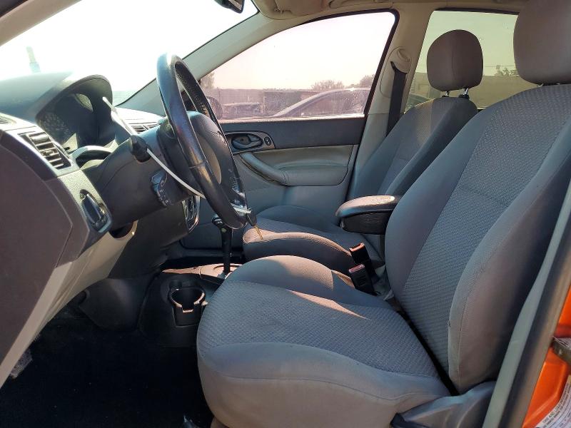 Photo 7 from auction – 2005 FORD FOCUS with VIN 3FAFP37N55R102044